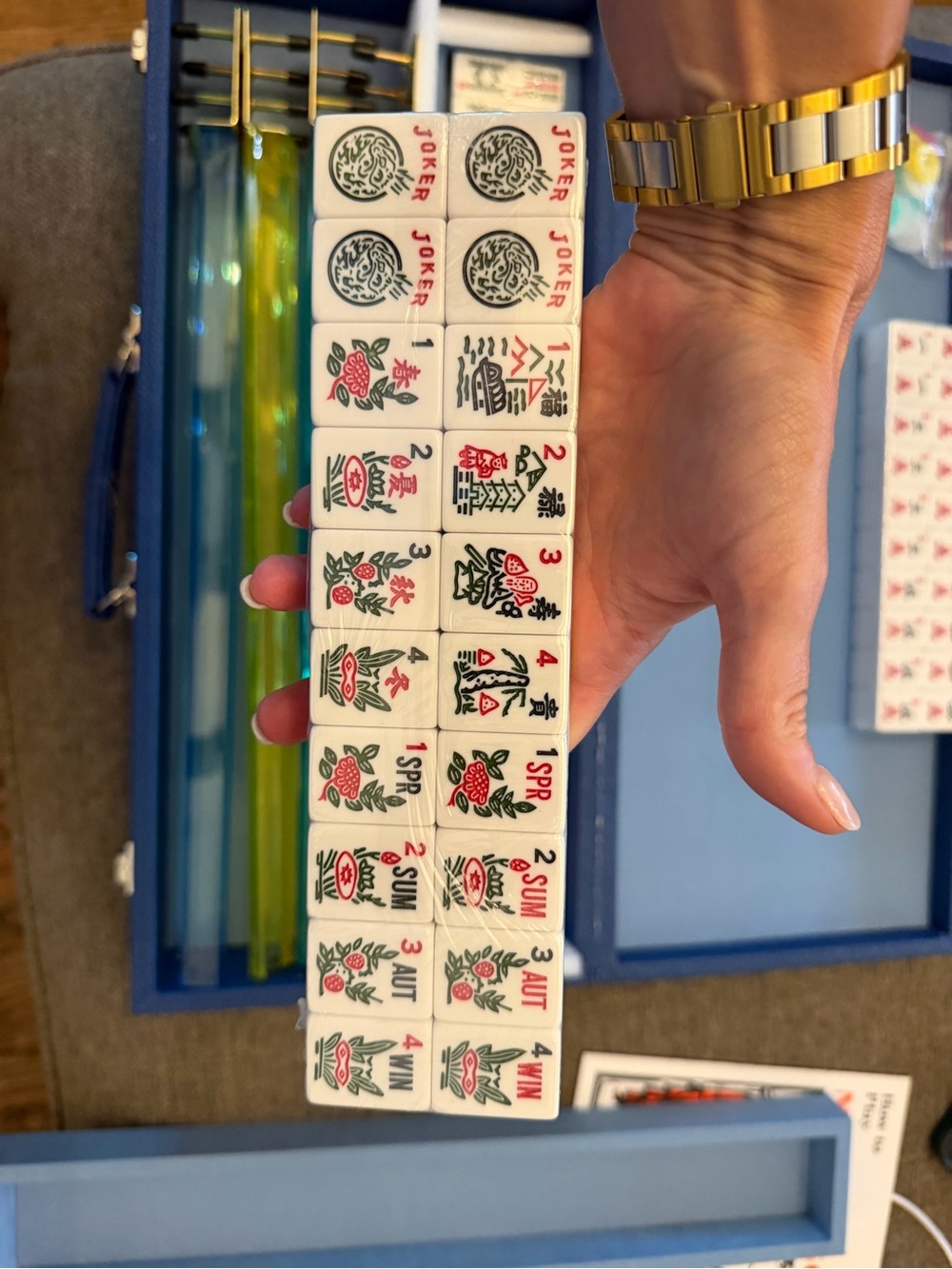 Mahjong Set with White Tiles and Navy Case - Picture 8 of 16